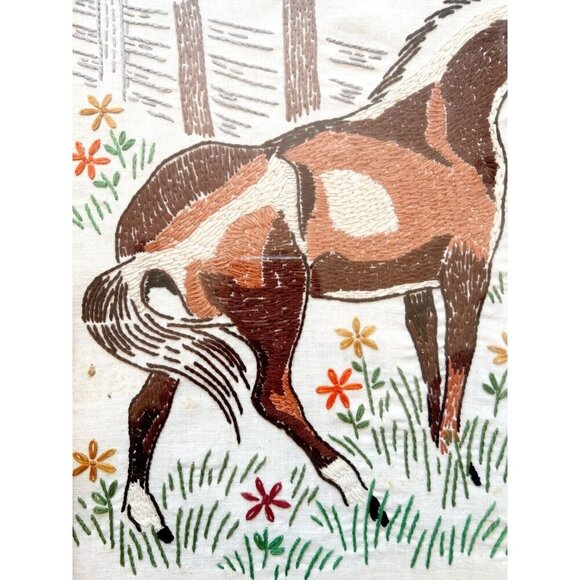 Horses On Farm Thread Yarn Art Framed 1960-70s Antique Original Artwork SS - Picture 5 of 8